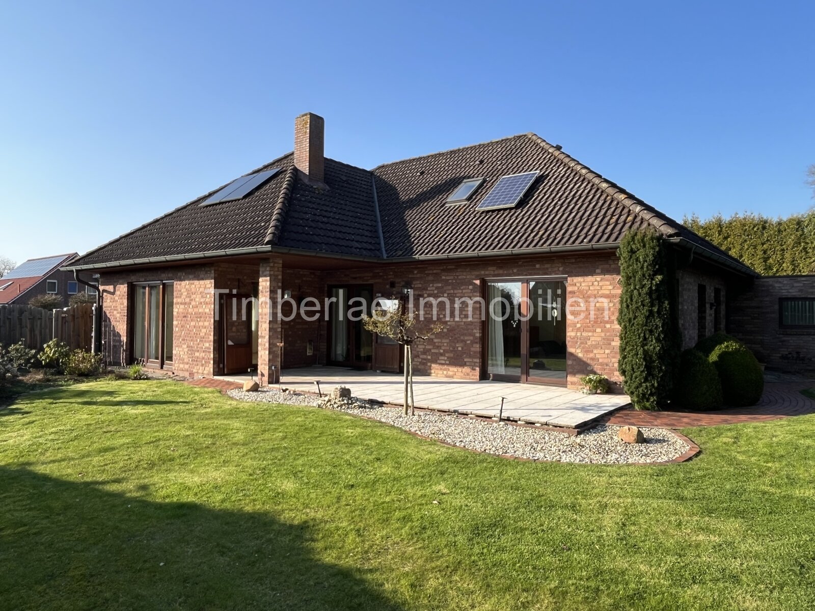 Exclusiver Winkelbungalow in ruhiger Lage  