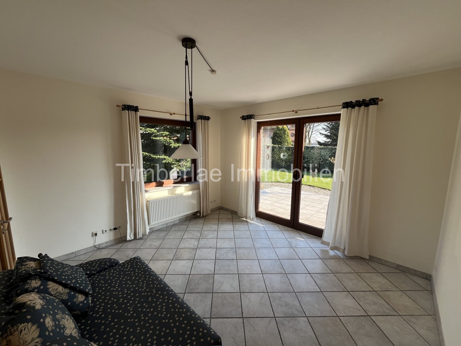 Exclusiver Winkelbungalow in ruhiger Lage  