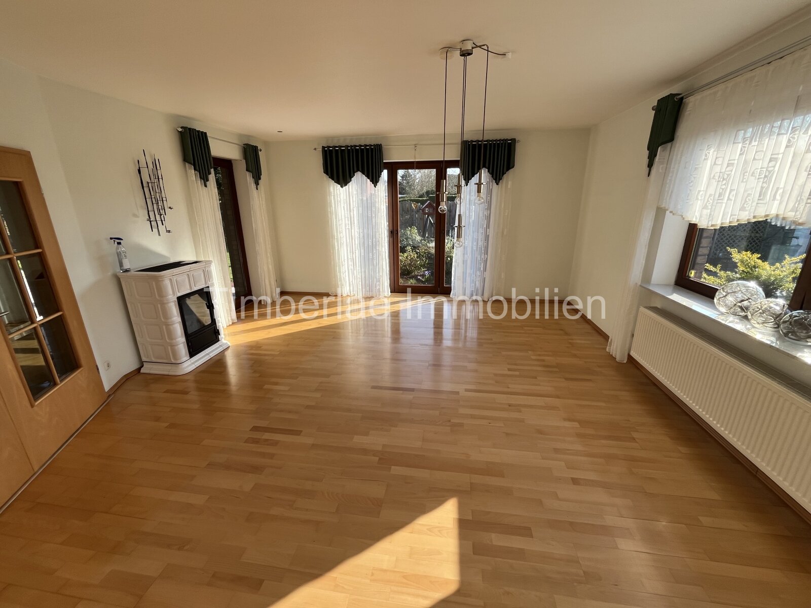 Exclusiver Winkelbungalow in ruhiger Lage  