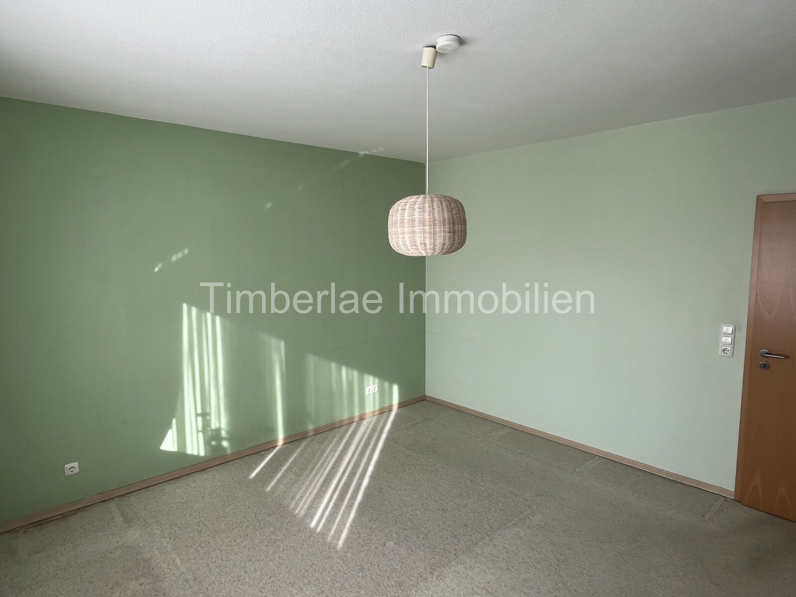 Exclusiver Winkelbungalow in ruhiger Lage  